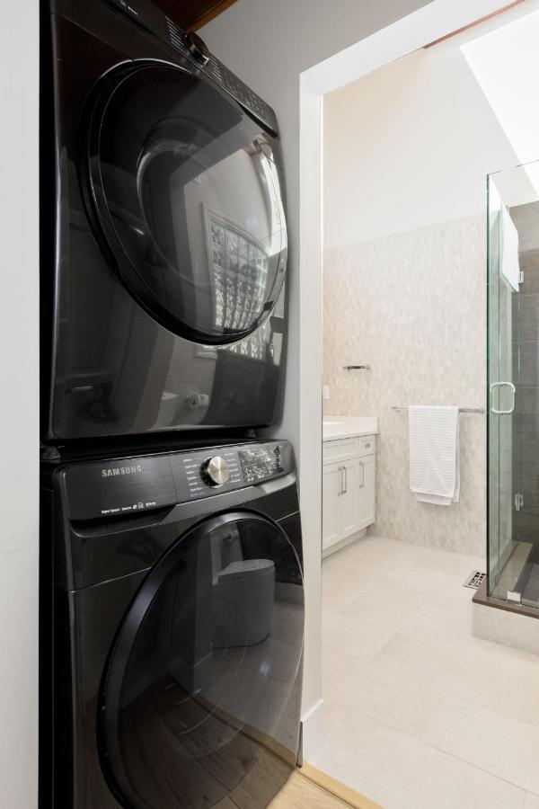 Beautiful Villa With Heated Pool Hot Tub By Forest North Vancouver Zewnętrze zdjęcie
